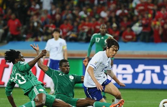 Action from Nigeria2-2 South Korea
