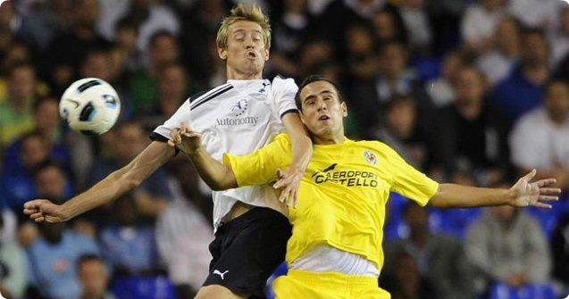 Peter Crouch in pre-season action against Villarreal
