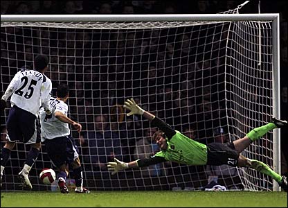 Paul Stalteri scores the winner in Spurs' 4-3 victory at Upton Park