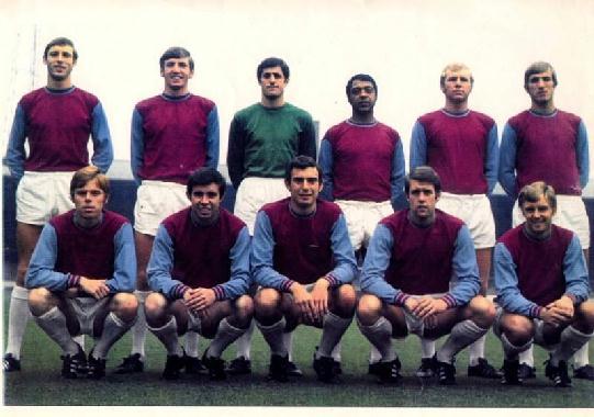 West Ham United 1970-71 - Martin Peters in back row second from the left, Harry Redknapp is front row first on the left