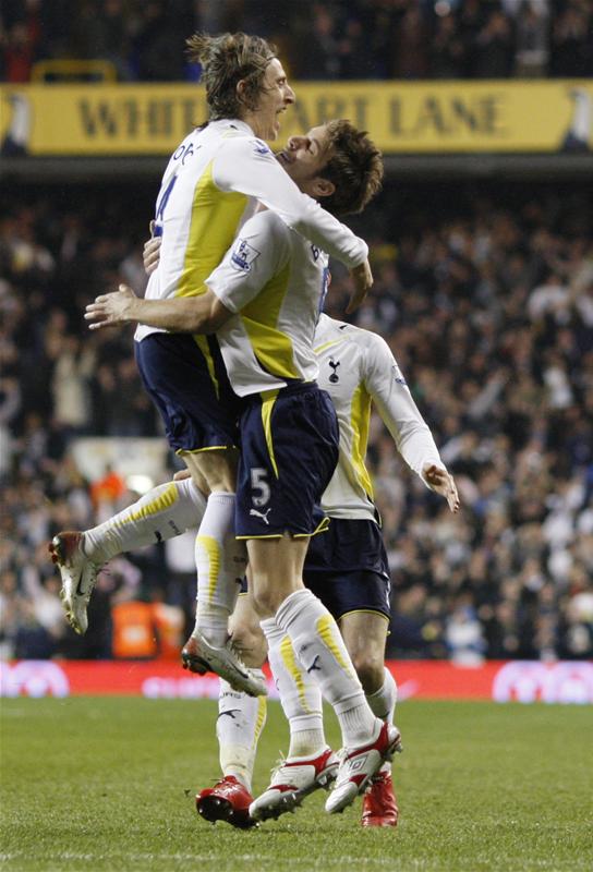 Luka Modric & David Bentley against Fulham, FA Cup March 2010