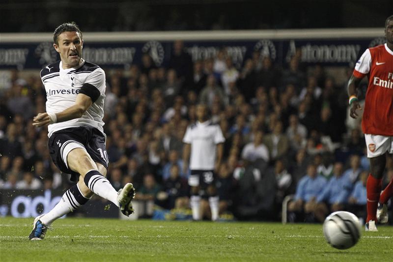 Robbie Keane scores for Tottenham Hotspur against Arsenal