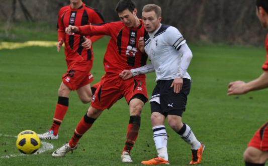 Dean Parrett in action for Spurs XI against Brighton & Hove Albion, March 2011