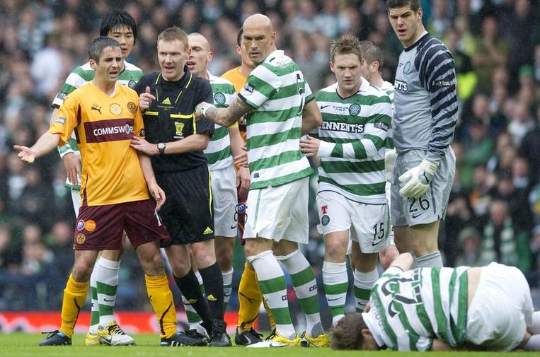 Action from the 2011 Scottish FA Cup Final between Celtic v Motherwell