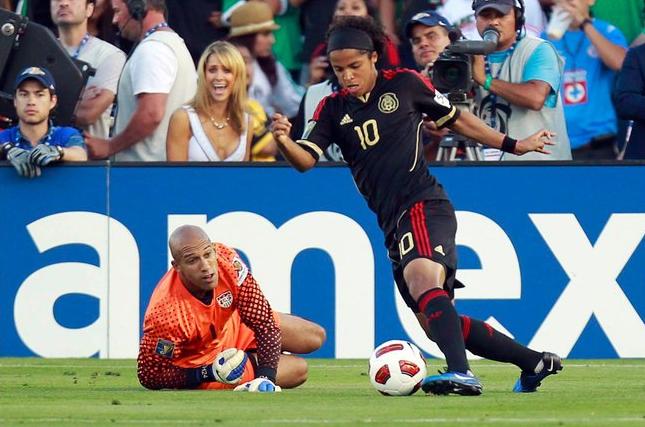 Giovani Dos Santos scores for Mexico against USA in the 2011 Gold Cup Final