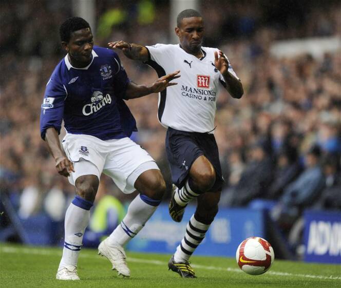 Everton's Joseph Yobo & Tottenham's Jermain Defoe