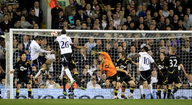 Ryan Nelsen scores for Spurs in their 3-1 FA Cup win over Bolton, March 2012