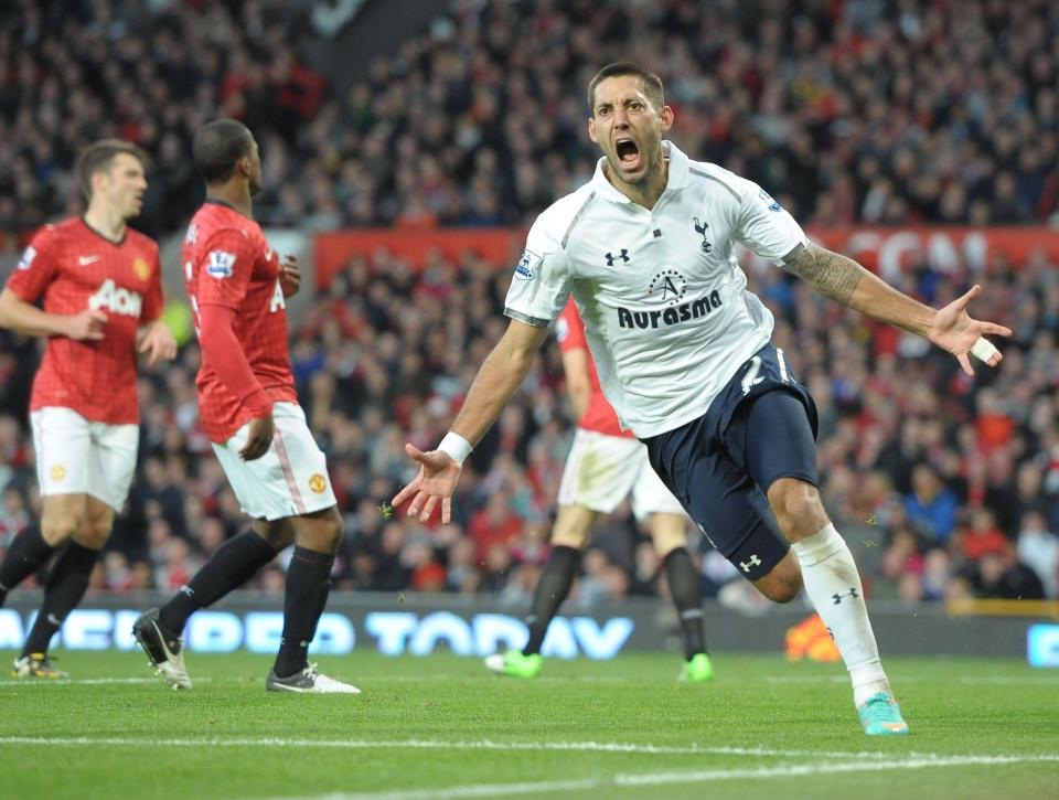 Clint Dempsey clebrates his goal at Old Trafford