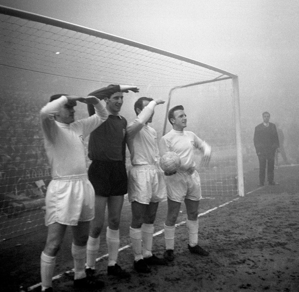 December 1963 European Cup Winners' Cup at the Lane, but where are the United players?