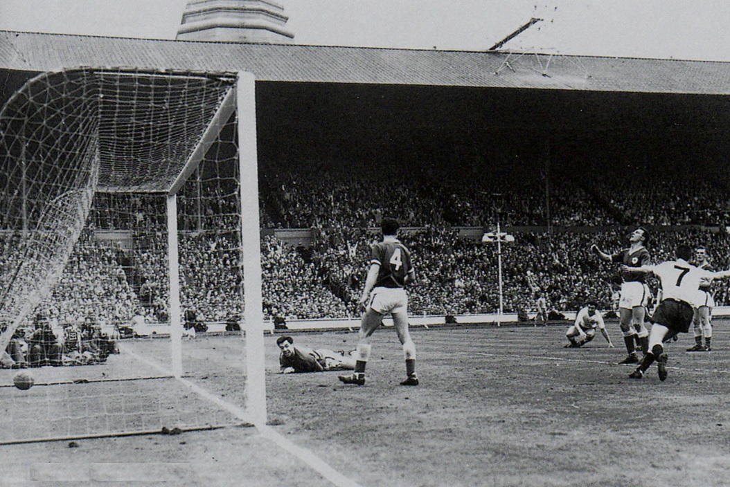 Tottenham 2-0 Leicester City, 1961 FA Cup Final