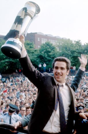 Newcastle United's Bobby Moncue with the Fairs Cup in 1969
