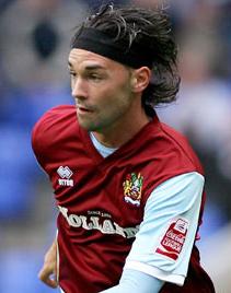 Chris Eagles transferred from Burnley to Bolton Wanderers