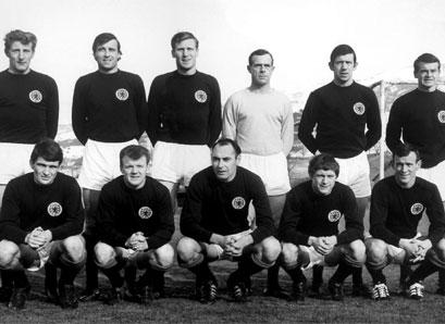 Scotland line-up with Alan Gilzean-Soccer